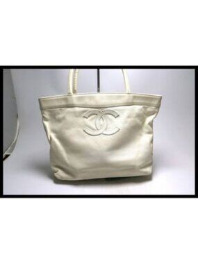 Chanel No 5 CC Logo GD Metal Fittings Tote